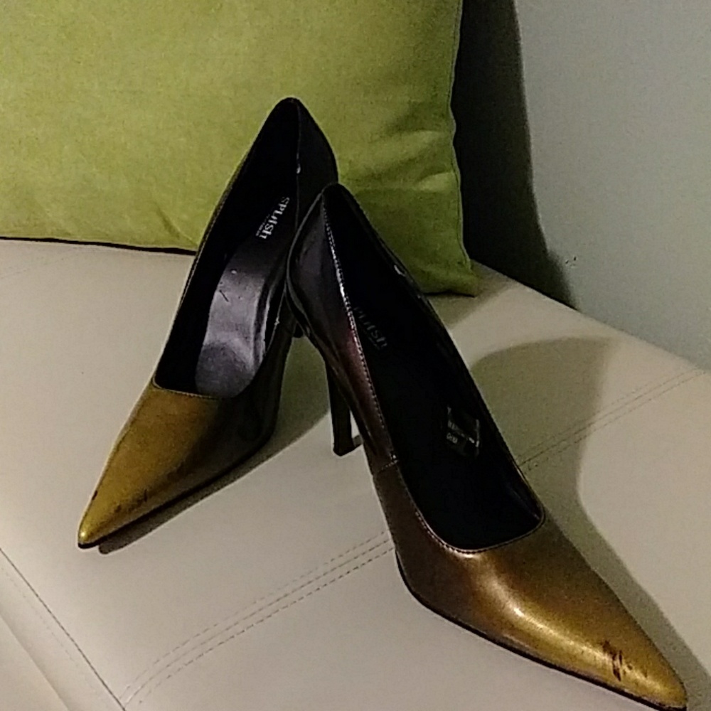 Two-tone sexy heels